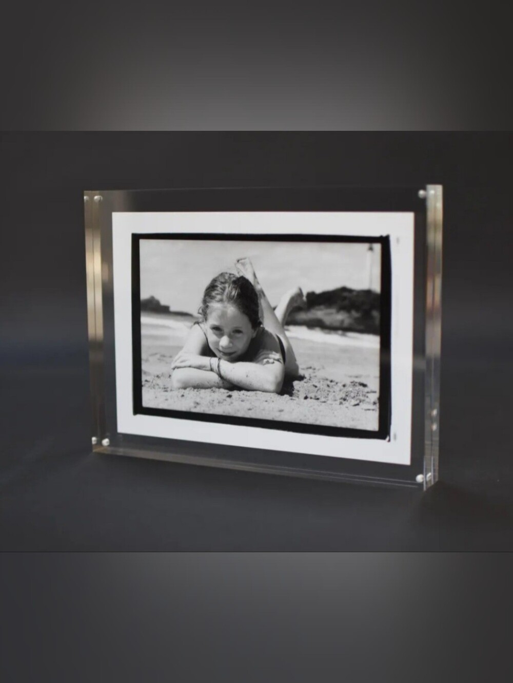 Clear Acrylic Double-Sided Photo Frame - Magnetic 4x6